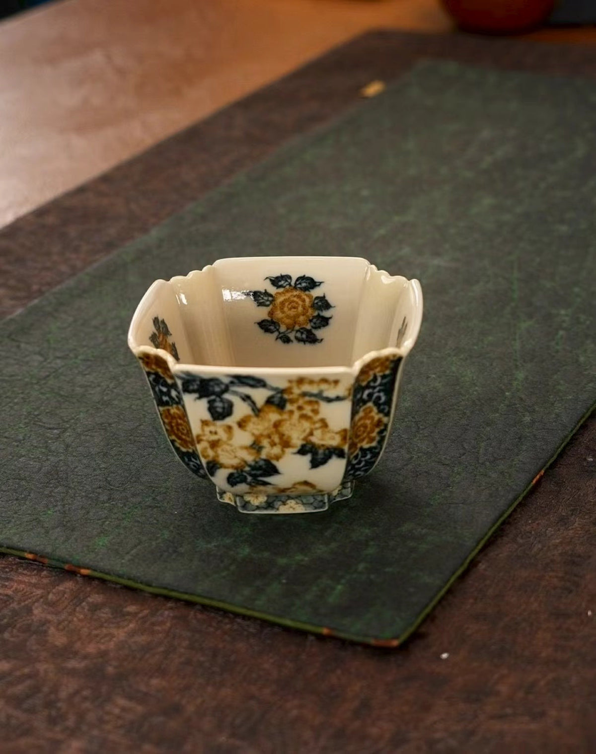 The Six-Petal Blossom Cup